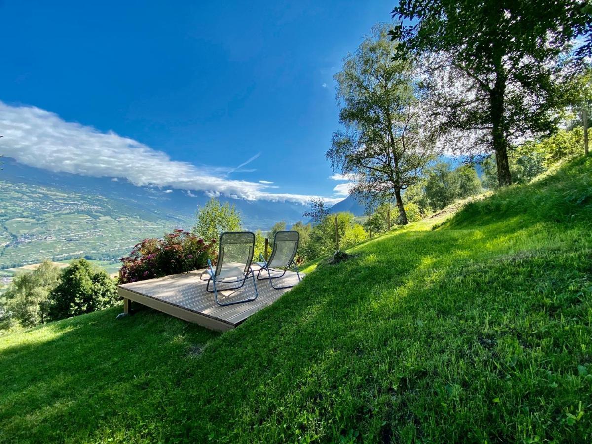 Eco Lodge With Jacuzzi And View In The Swiss Alps Grône Exterior foto
